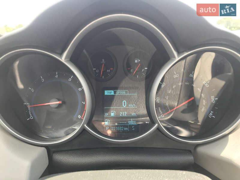 Седан Chevrolet Cruze 2012 в Ровно