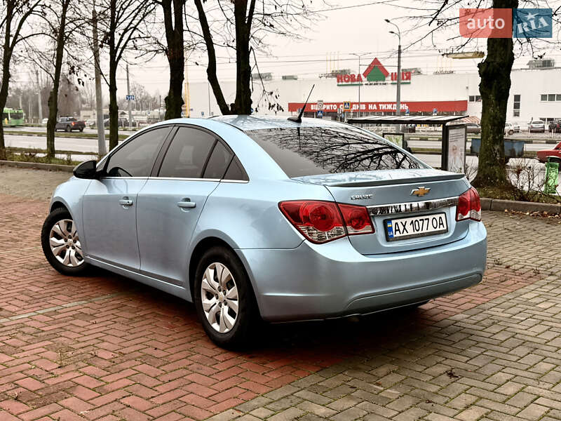 Седан Chevrolet Cruze 2011 в Харькове
