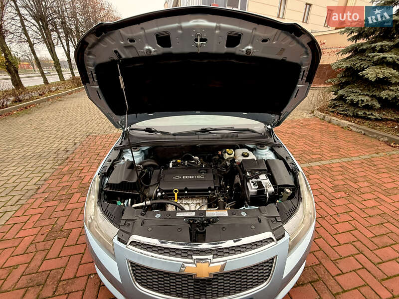 Седан Chevrolet Cruze 2011 в Харькове