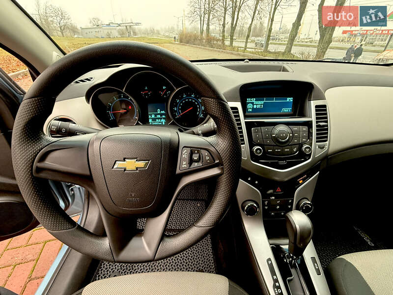 Седан Chevrolet Cruze 2011 в Харькове