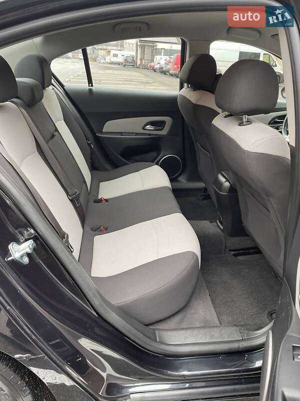 Седан Chevrolet Cruze 2010 в Киеве