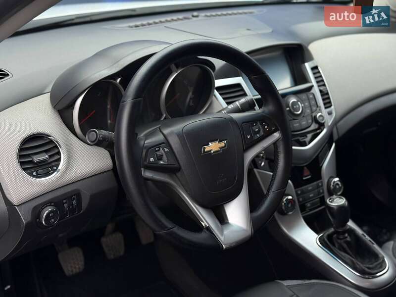 Седан Chevrolet Cruze 2011 в Запорожье