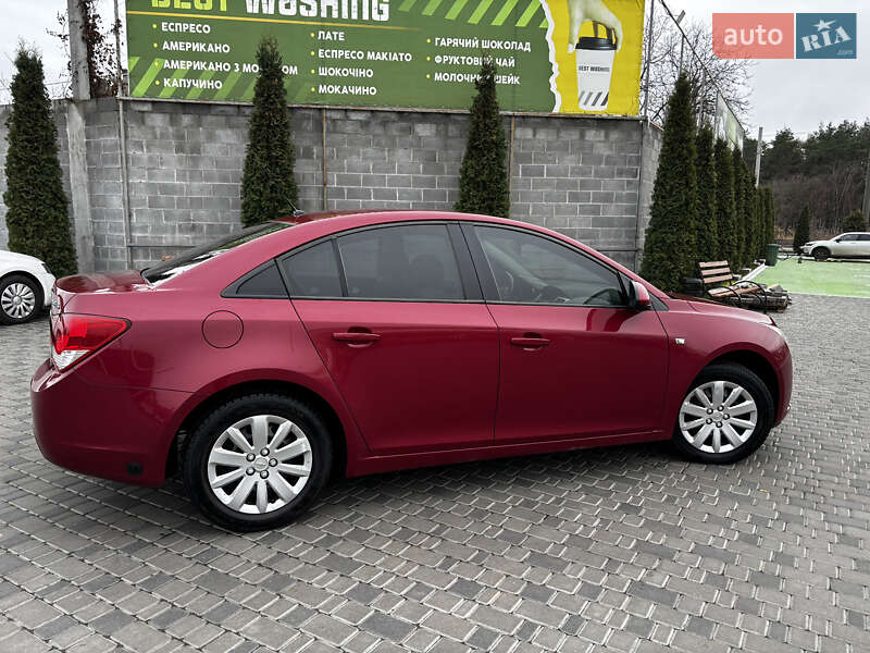 Седан Chevrolet Cruze 2011 в Кропивницком