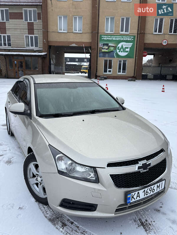 Седан Chevrolet Cruze 2014 в Чернигове