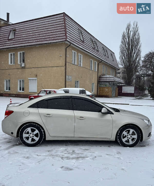 Седан Chevrolet Cruze 2014 в Чернигове