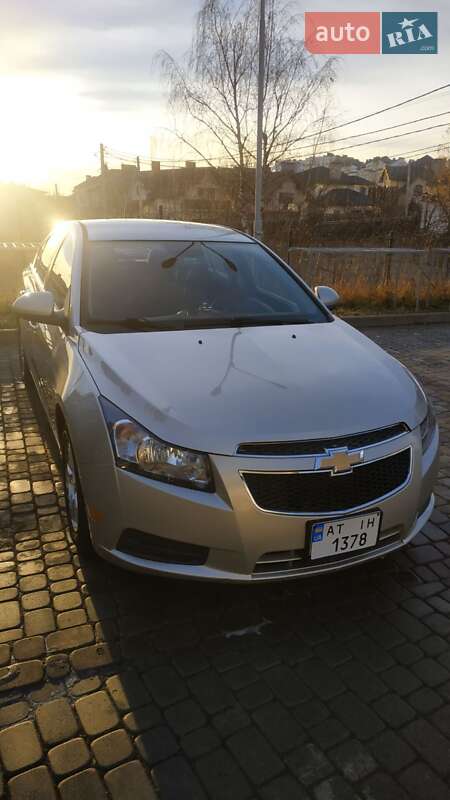 Седан Chevrolet Cruze 2014 в Івано-Франківську