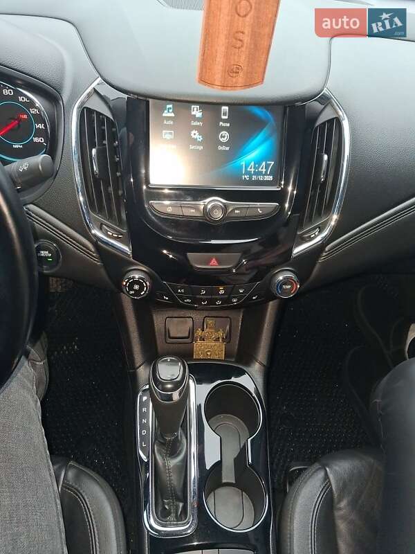 Седан Chevrolet Cruze 2017 в Жмеринке
