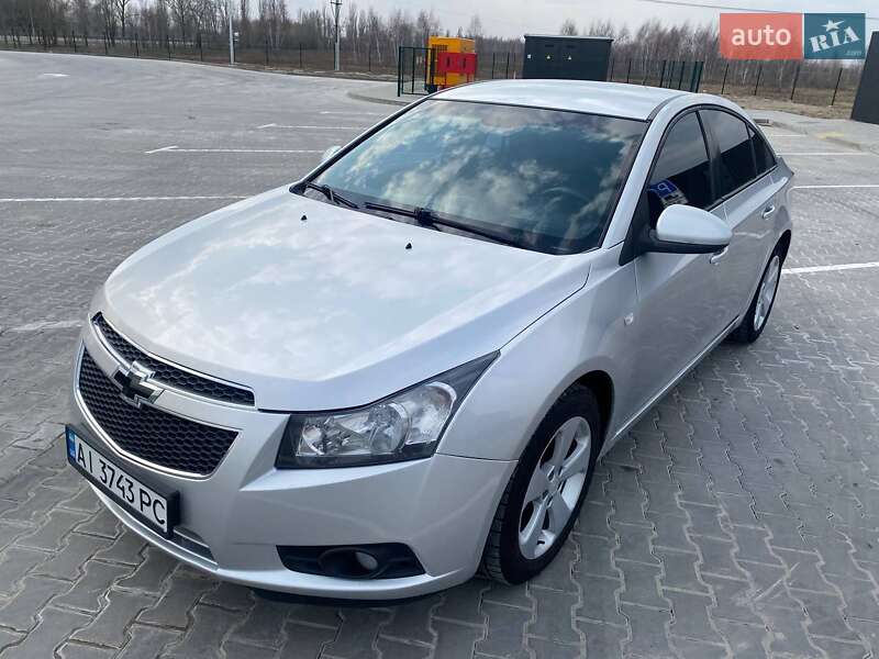 Седан Chevrolet Cruze 2011 в Бучі