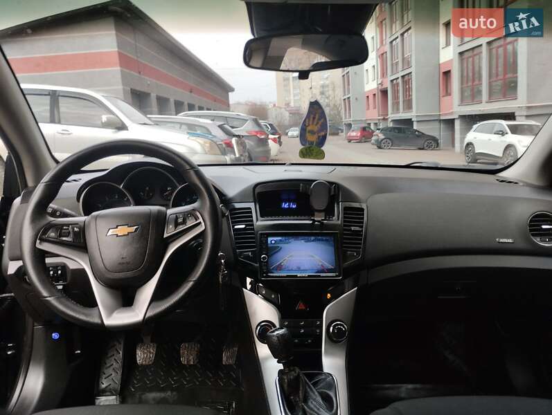 Седан Chevrolet Cruze 2012 в Івано-Франківську