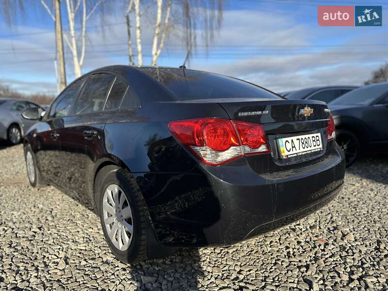 Седан Chevrolet Cruze 2010 в Смілі