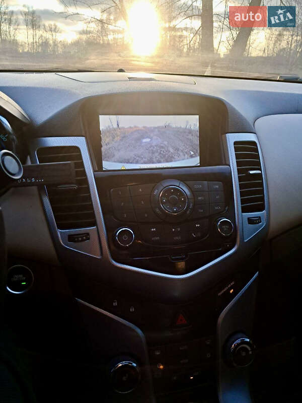 Седан Chevrolet Cruze 2013 в Киеве