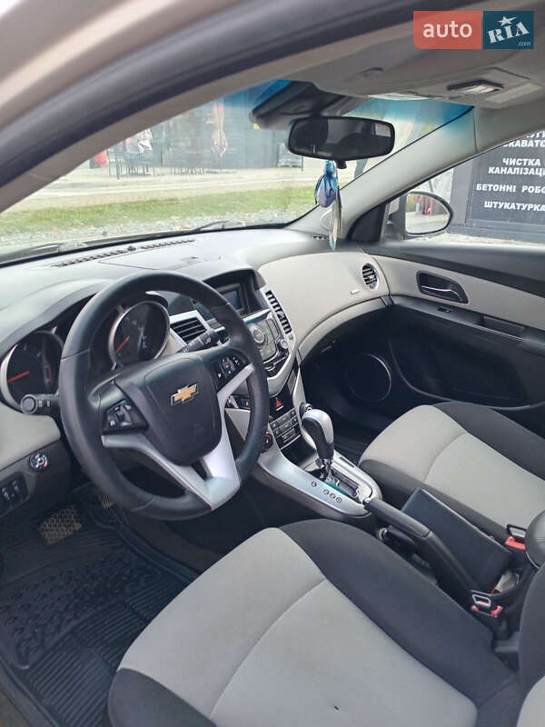 Седан Chevrolet Cruze 2011 в Бориславе