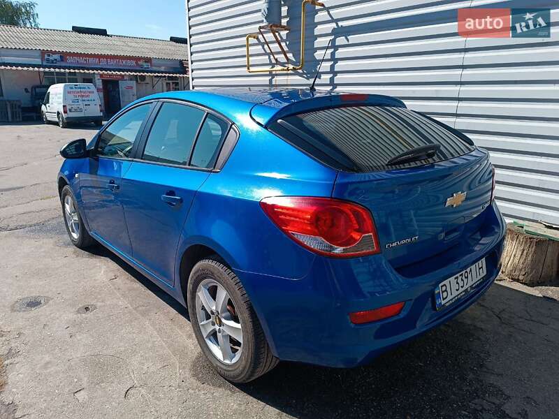 Хэтчбек Chevrolet Cruze 2011 в Полтаве