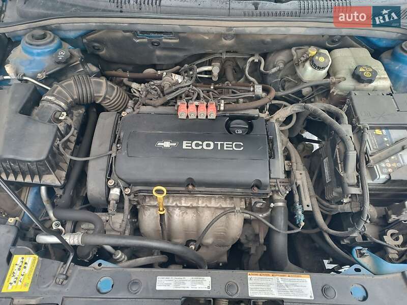 Хэтчбек Chevrolet Cruze 2011 в Полтаве