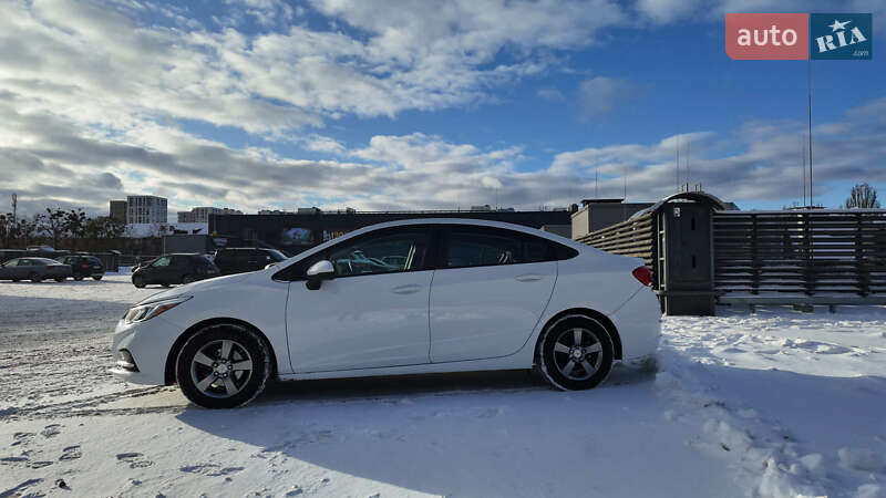 Седан Chevrolet Cruze 2017 в Киеве
