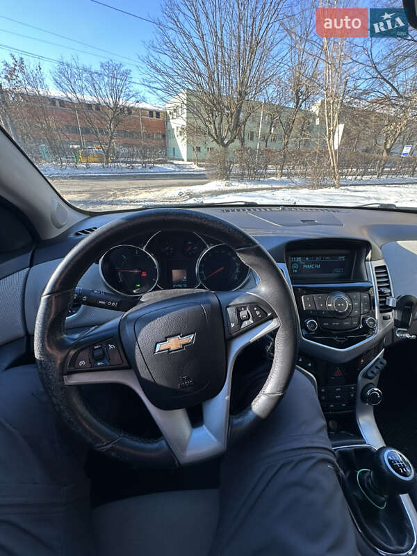 Седан Chevrolet Cruze 2010 в Львове фото 8 Седан Chevrolet Cruze 2010 в Львове