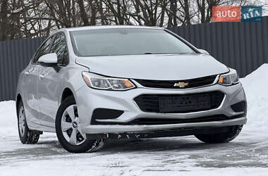 Седан Chevrolet Cruze 2017 в Дрогобыче