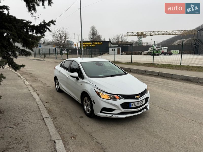 Седан Chevrolet Cruze 2016 в Киеве