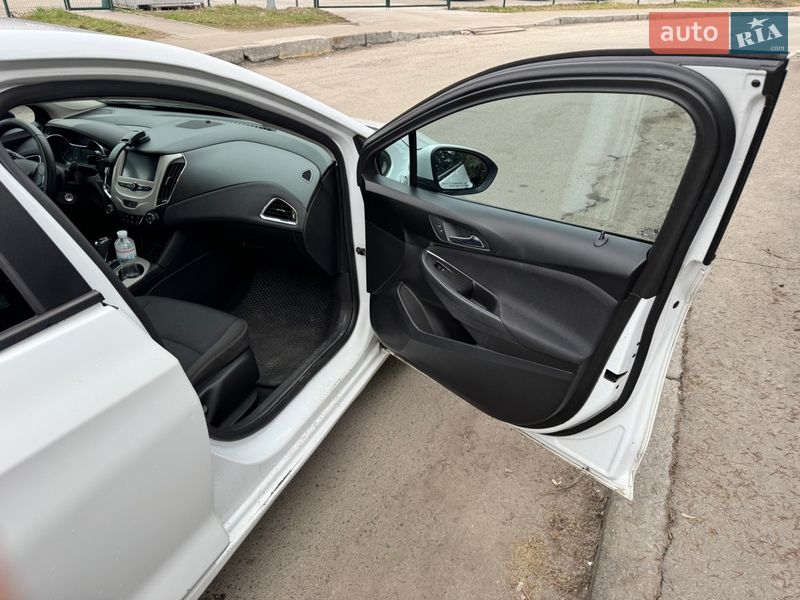 Седан Chevrolet Cruze 2016 в Киеве