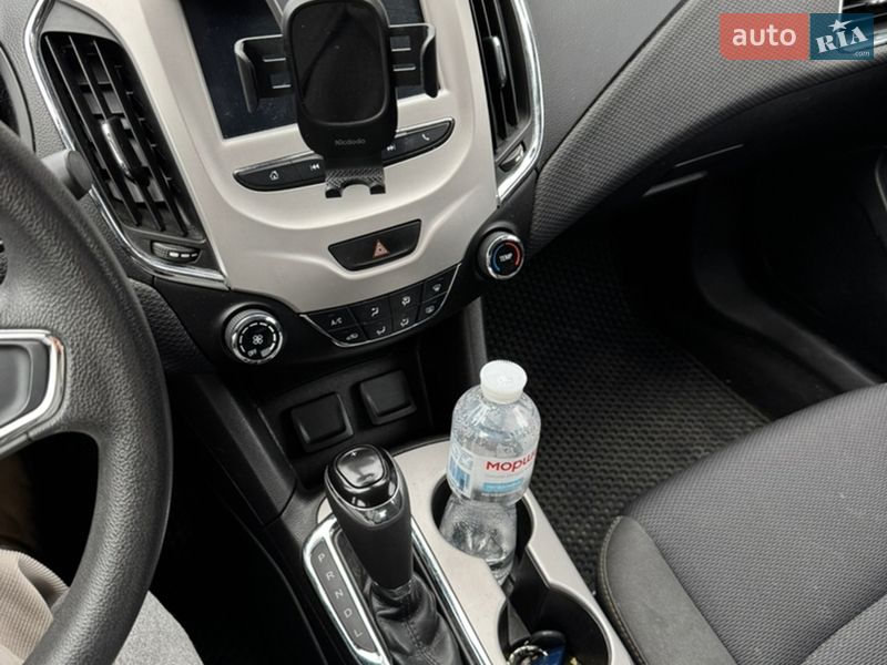 Седан Chevrolet Cruze 2016 в Киеве