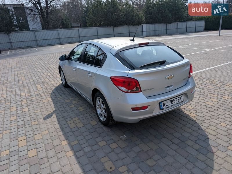 Хэтчбек Chevrolet Cruze 2012 в Луцке