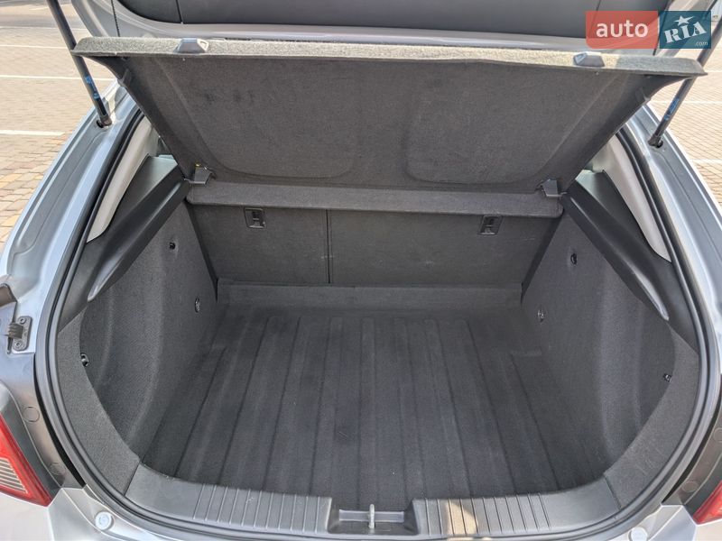 Хэтчбек Chevrolet Cruze 2012 в Луцке