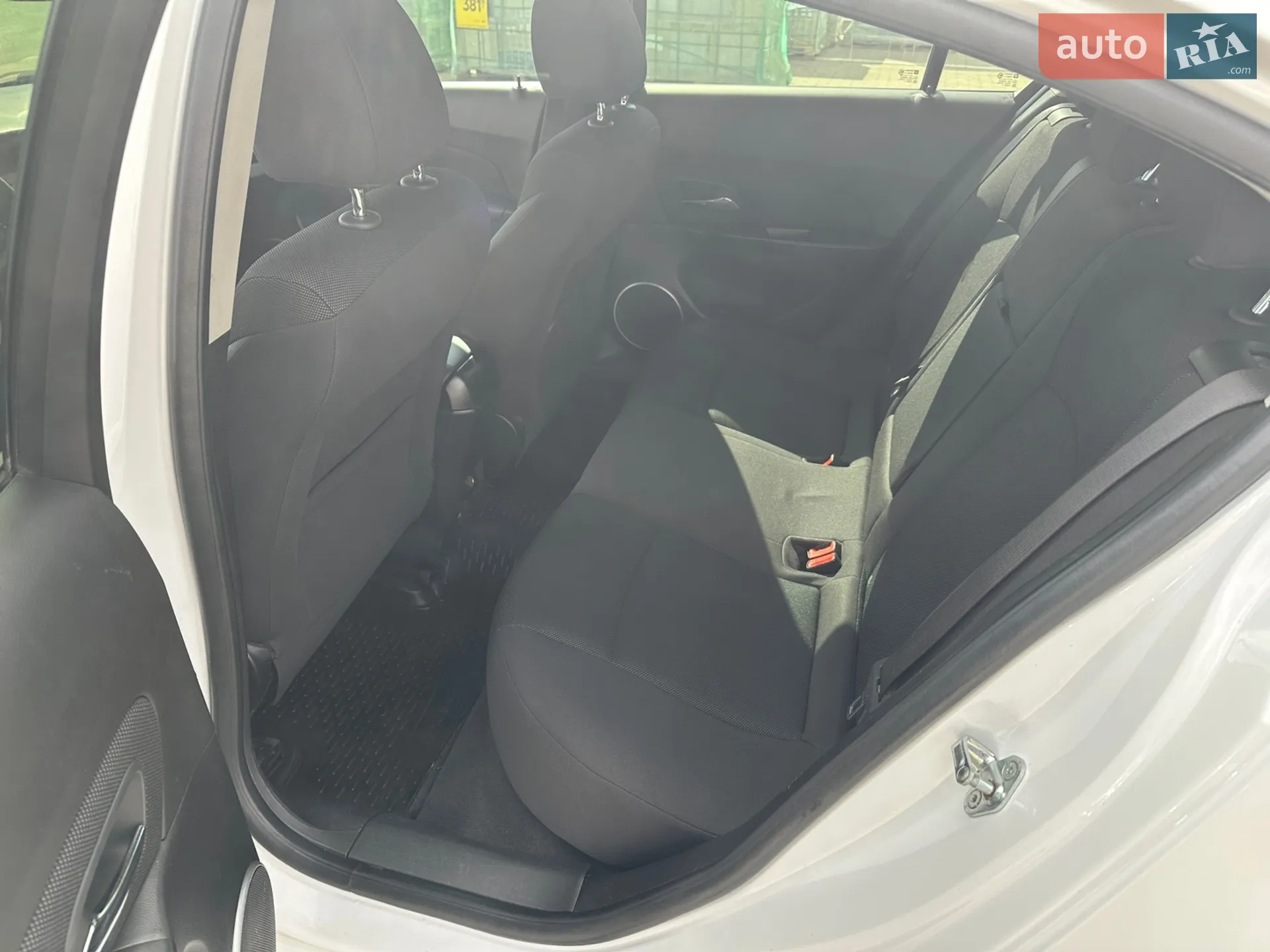2012 Chevrolet Cruze - мініатюра 15