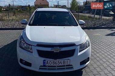 Седан Chevrolet Cruze 2011 в Ужгороді