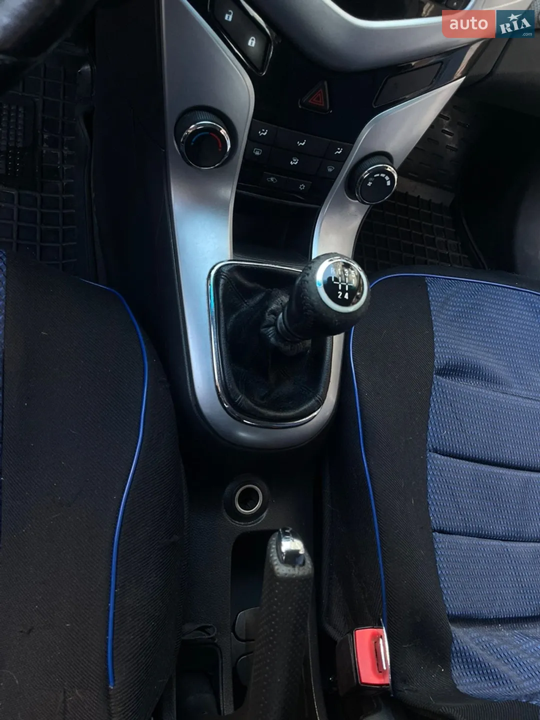 2011 Chevrolet Cruze - мініатюра 23
