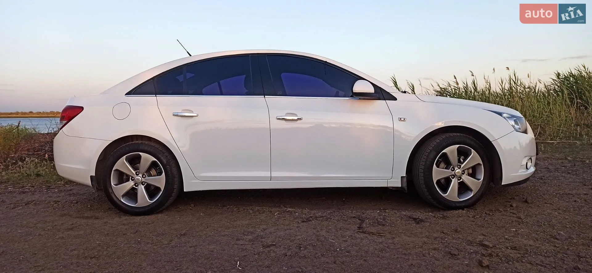 2010 Chevrolet Cruze - мініатюра 3