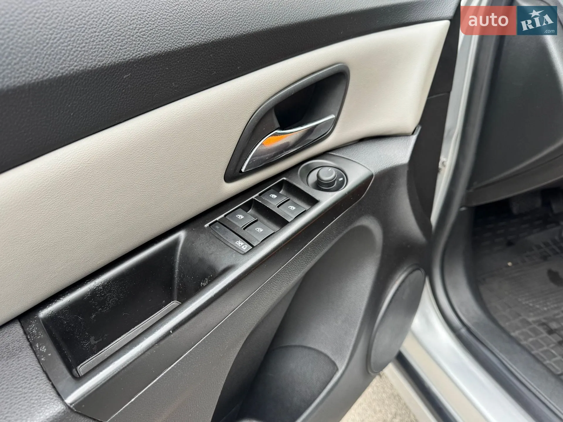 2012 Chevrolet Cruze - мініатюра 15