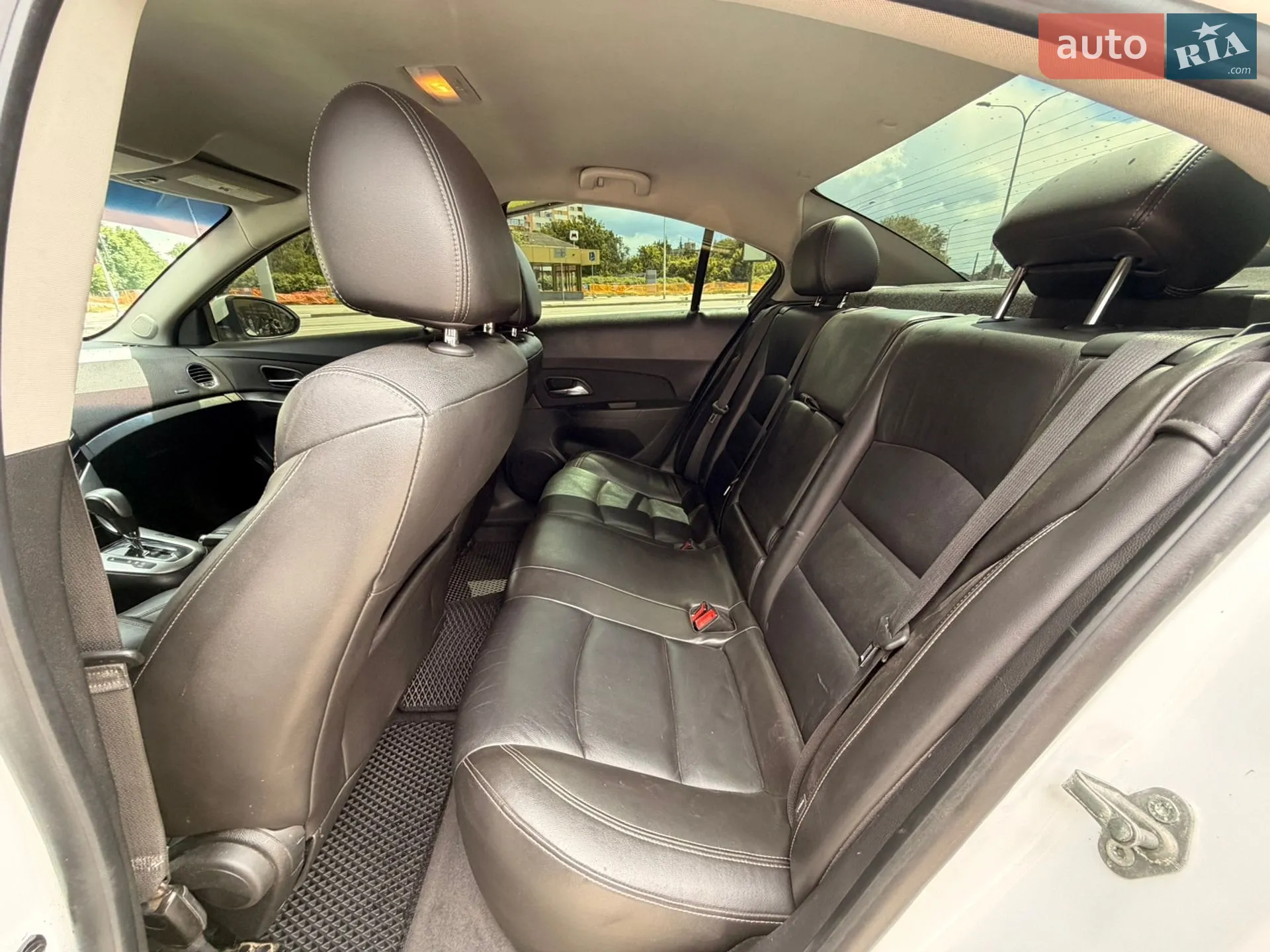 2012 Chevrolet Cruze - мініатюра 27