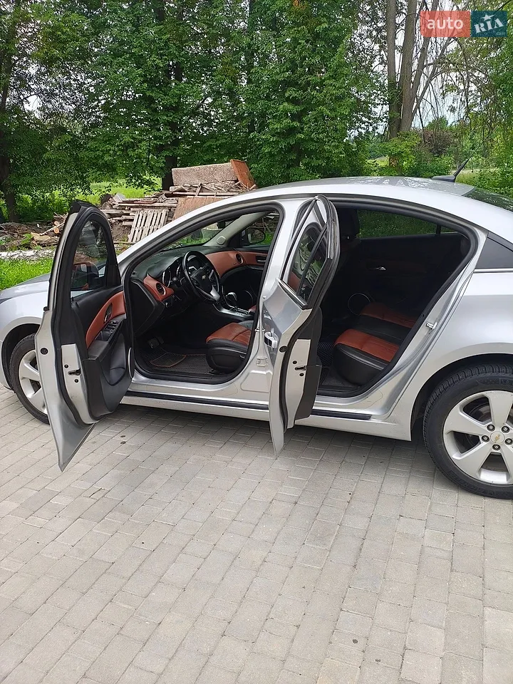 2011 Chevrolet Cruze - мініатюра 22