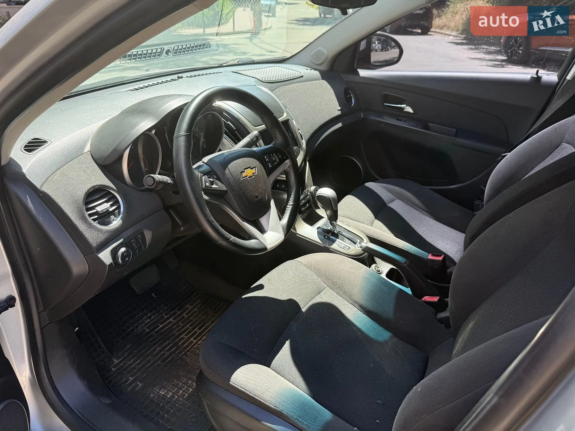 2012 Chevrolet Cruze - мініатюра 3