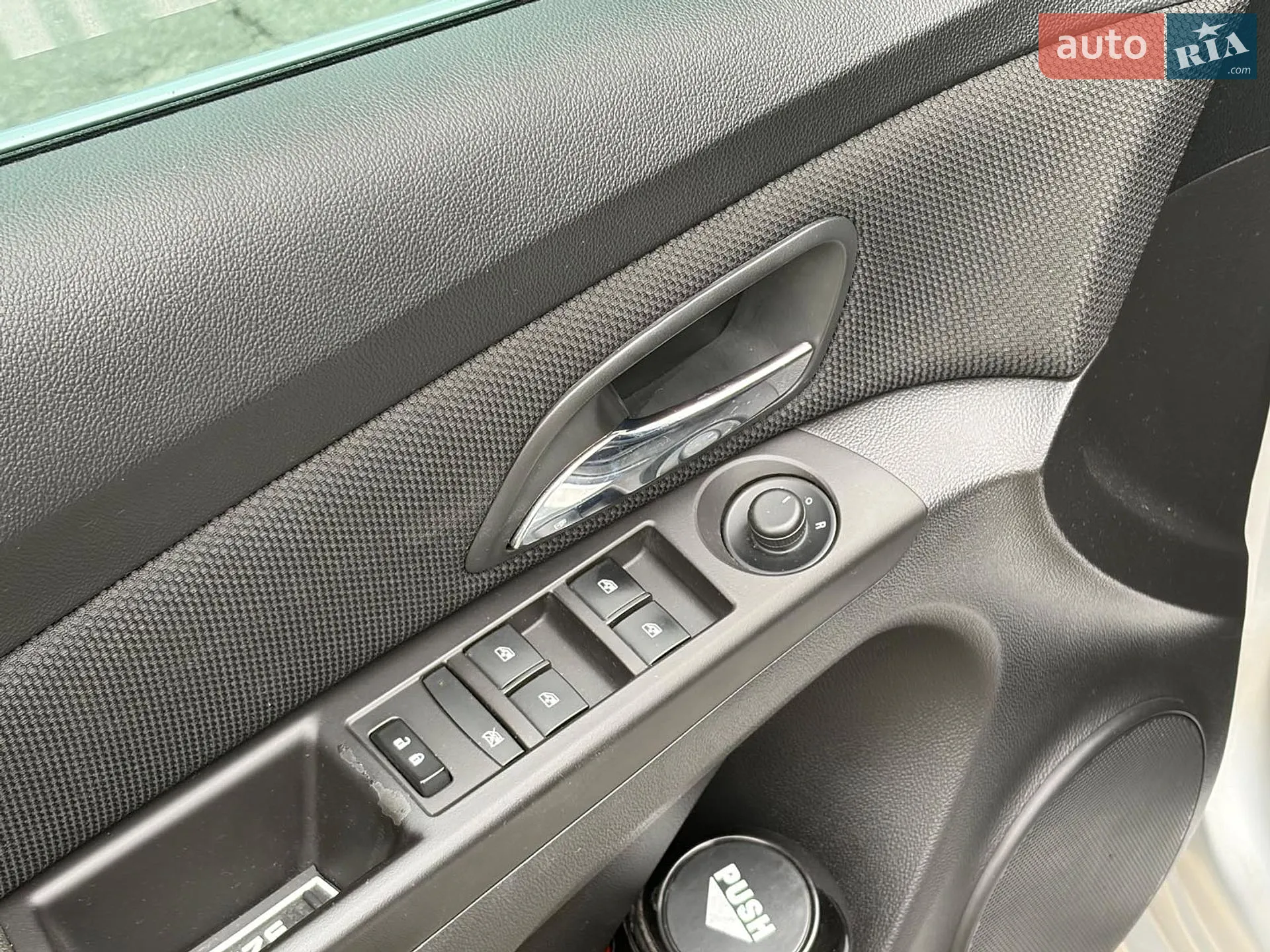2015 Chevrolet Cruze - мініатюра 28