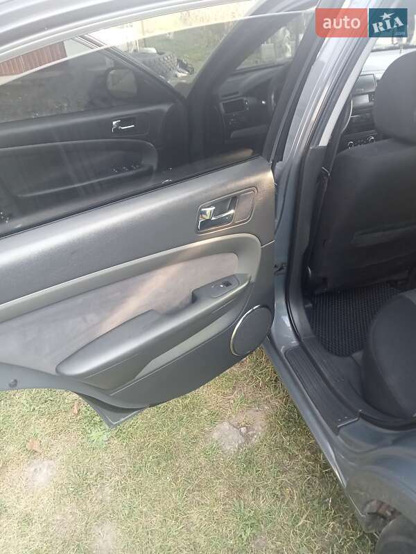 Седан Chevrolet Epica 2010 в Жидачові