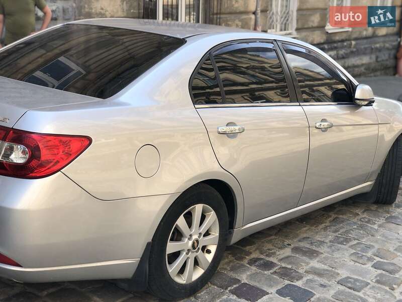 Седан Chevrolet Epica 2009 в Львові