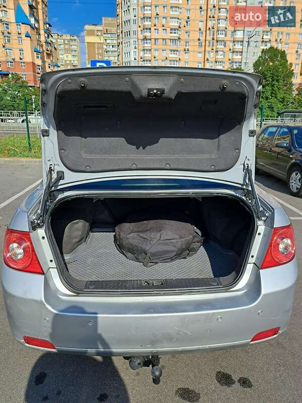 Седан Chevrolet Epica 2008 в Киеве