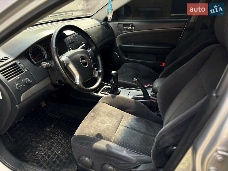 Седан Chevrolet Epica 2007 в Черновцах