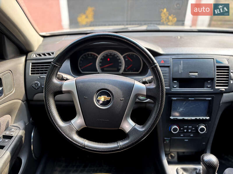 Седан Chevrolet Epica 2007 в Черновцах