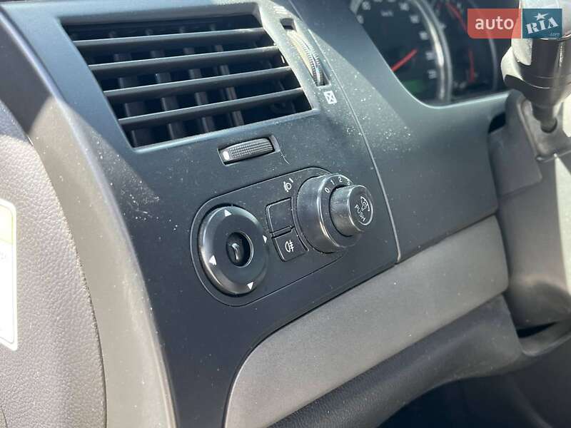 Седан Chevrolet Epica 2009 в Львові