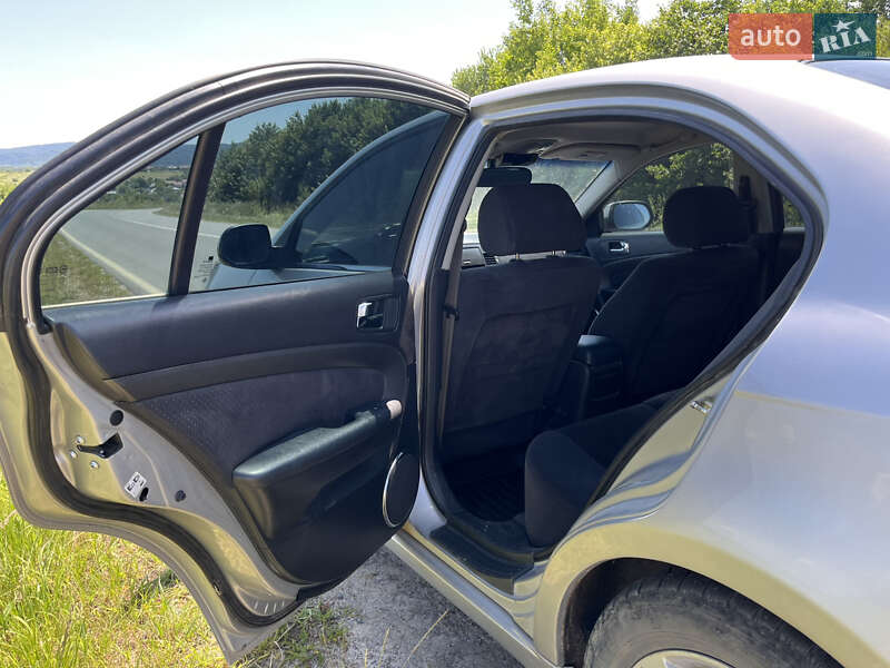 Седан Chevrolet Epica 2009 в Бориславі