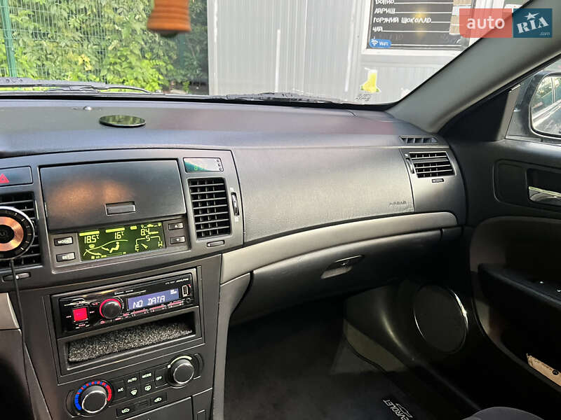 Седан Chevrolet Epica 2011 в Києві