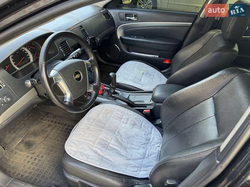 Седан Chevrolet Epica 2008 в Киеве