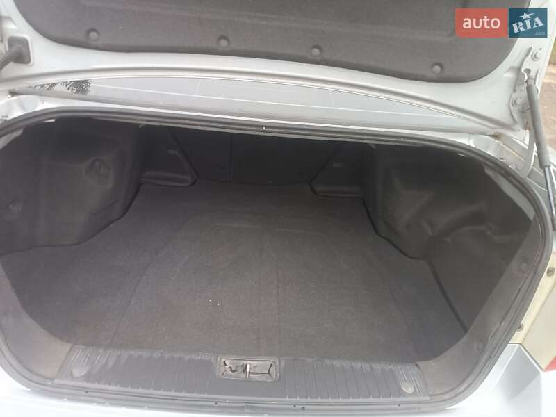 Седан Chevrolet Epica 2008 в Чернівцях