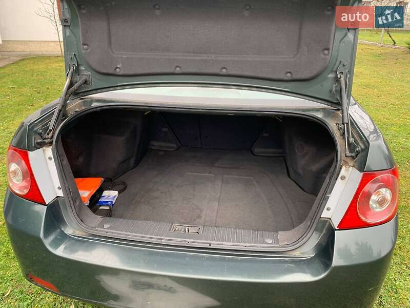 Седан Chevrolet Epica 2008 в Львові