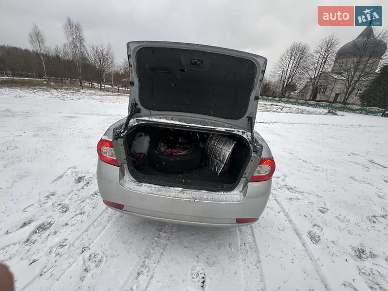 Седан Chevrolet Epica 2009 в Дубровице