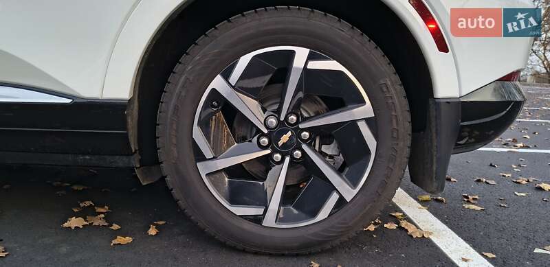 Позашляховик / Кросовер Chevrolet Equinox EV 2024 в Києві