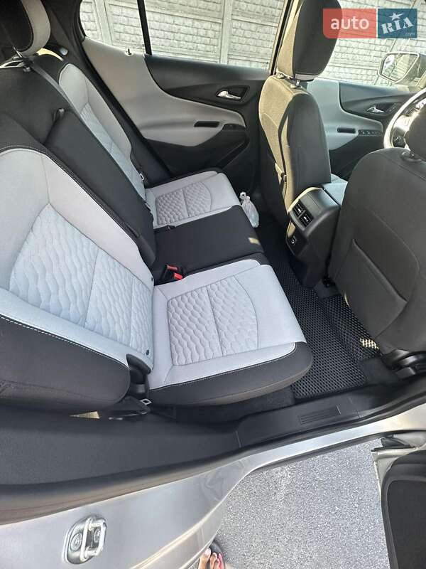 Внедорожник / Кроссовер Chevrolet Equinox 2018 в Павлограде