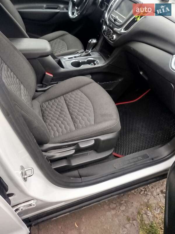 Внедорожник / Кроссовер Chevrolet Equinox 2018 в Терновке фото 12 Внедорожник / Кроссовер Chevrolet Equinox 2018 в Терновке